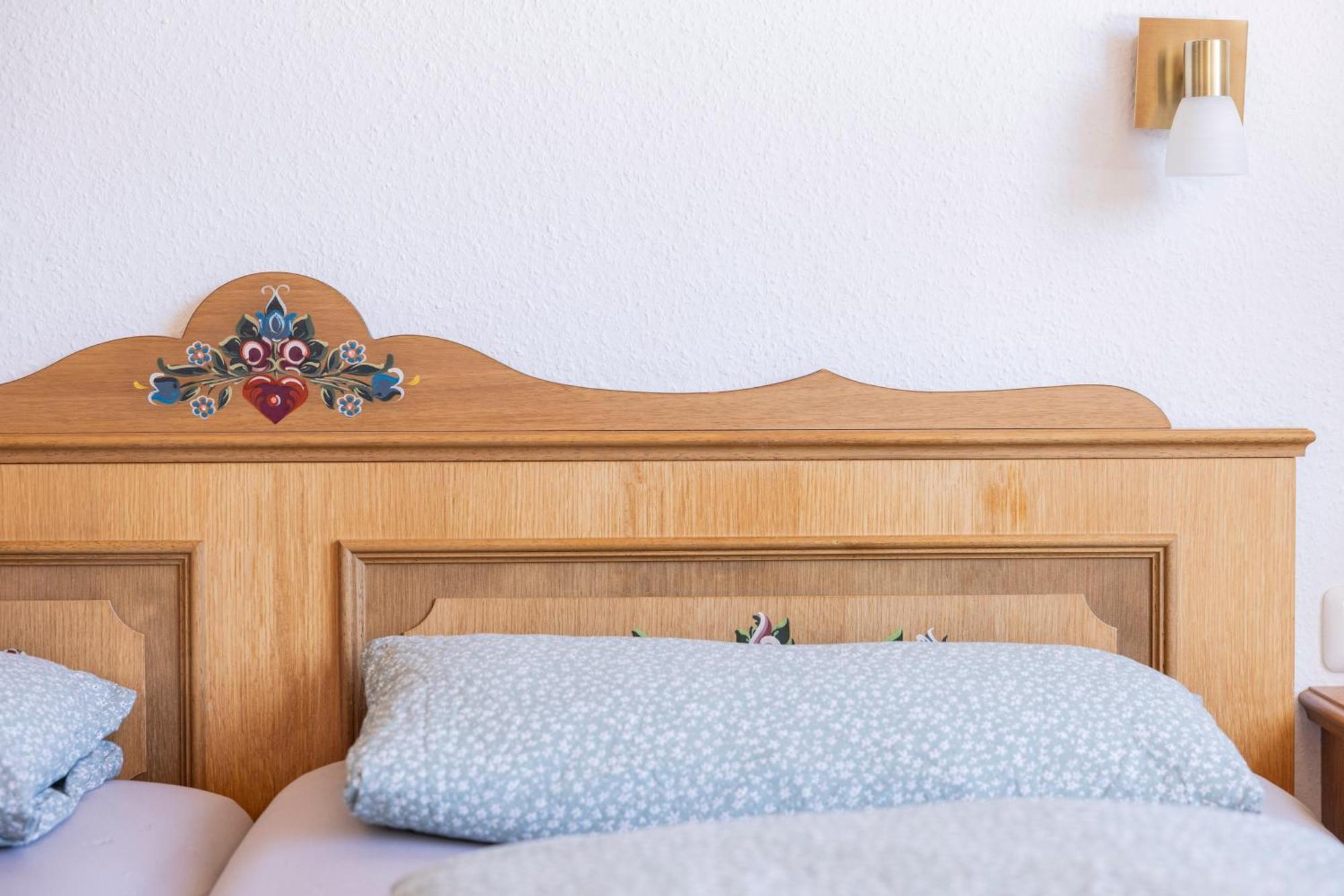 Ferienhaus Zum Hüttenklaus - 12 Personen Gruppenunterkunft In Den Bergen Mit Eigenem Badezuber *
