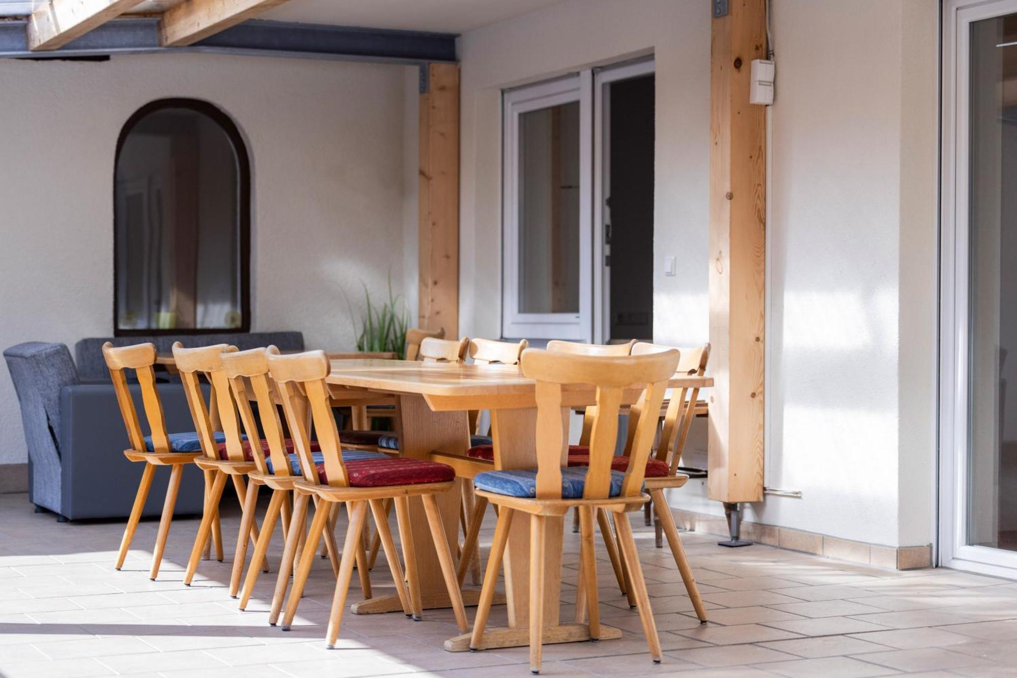 Zum Hüttenklaus - 12 Personen Gruppenunterkunft In Den Bergen Mit Eigenem Badezuber Ferienhaus *