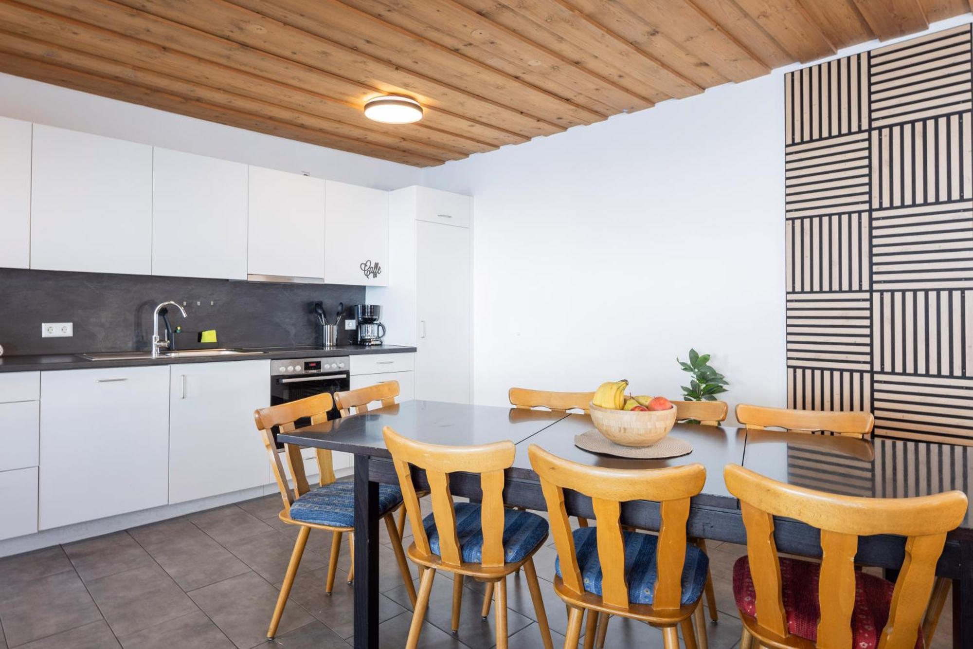 Zum Hüttenklaus - 12 Personen Gruppenunterkunft In Den Bergen Mit Eigenem Badezuber Ferienhaus Bad Hindelang